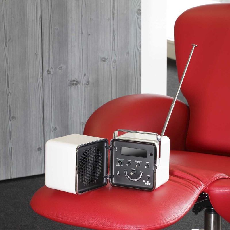 radio cubo brionvega per arredare il soggiorno