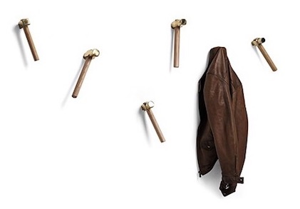 interni-dautore-appendiabiti-bastaaa-mogg_jpg