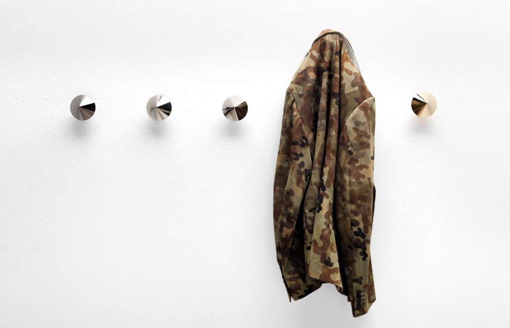 Appendiabiti da muro Borchia