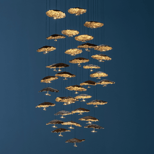 Gold Moon Chandelier di Catellani & Smith